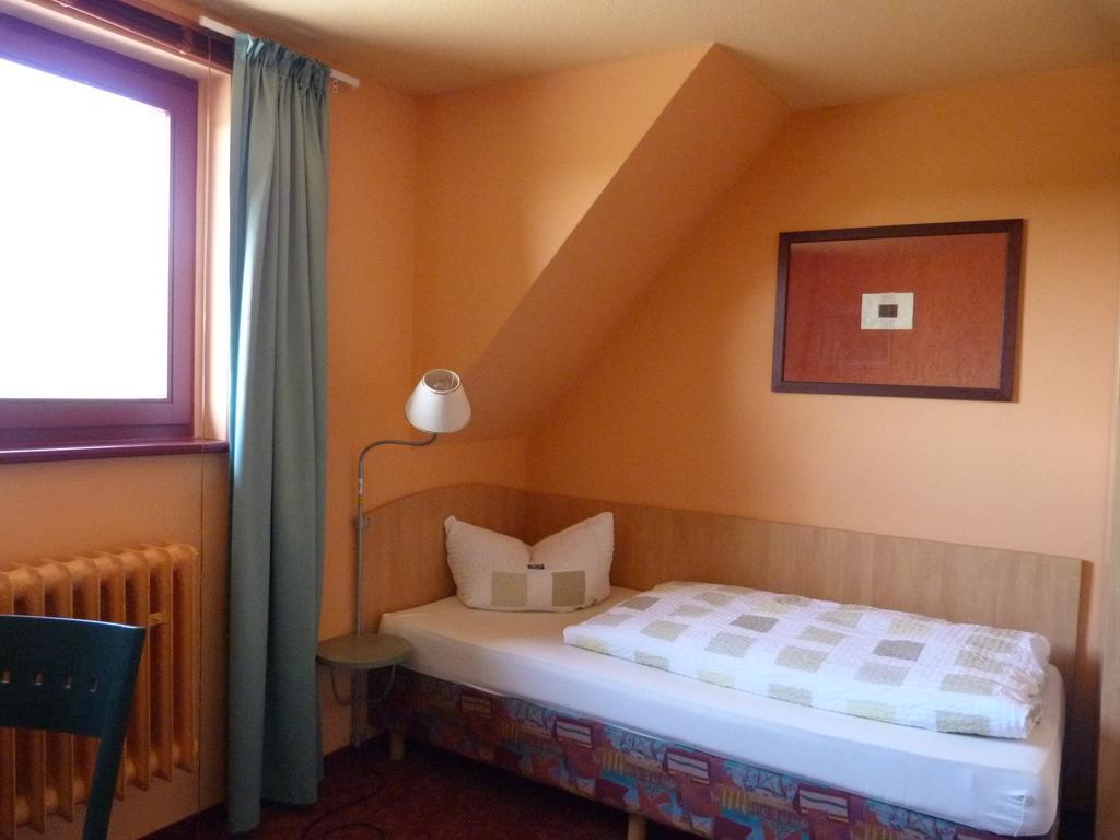 Waldhaus Colditz Garni Hotel Room photo